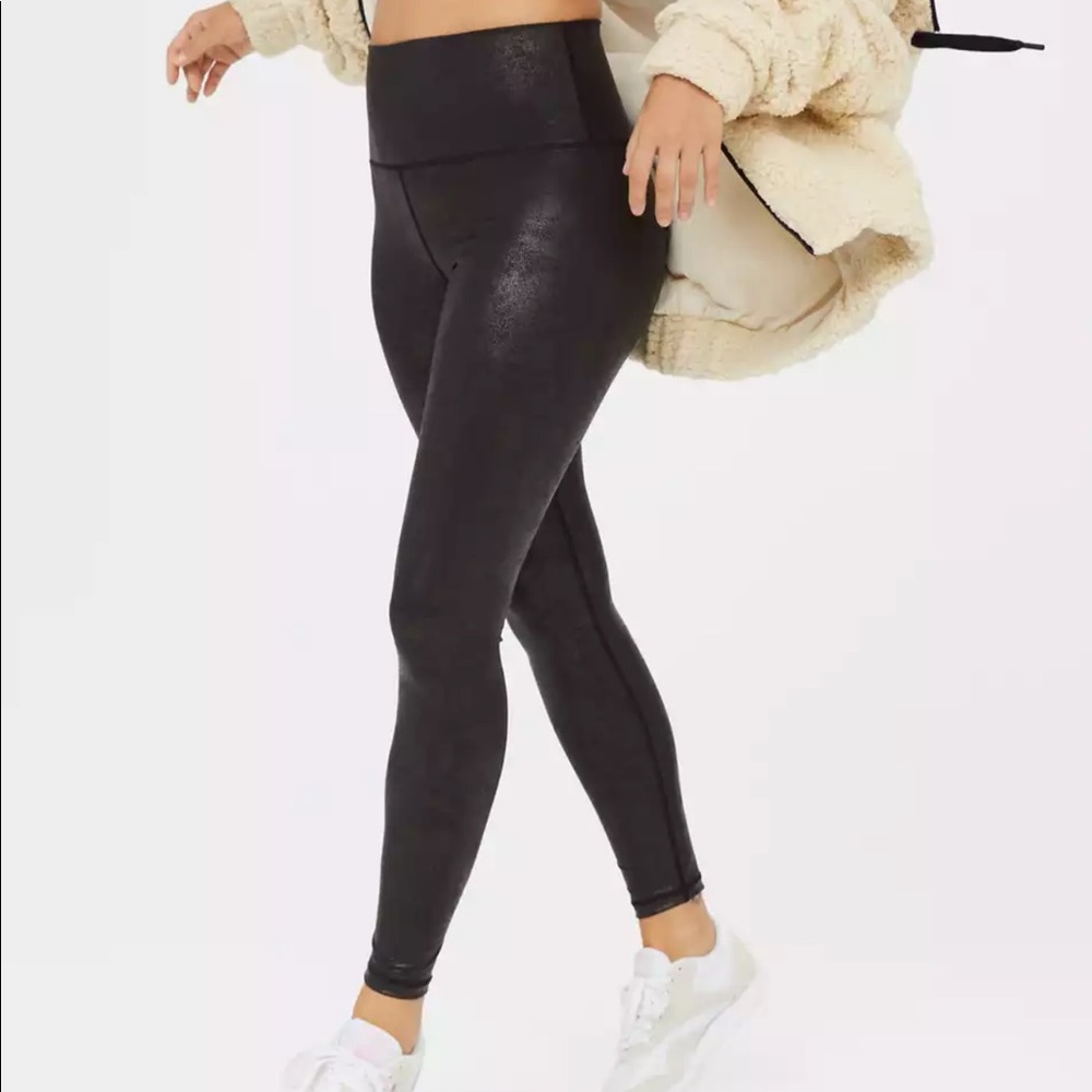 Aerie OFFLINE high waist crackle leggings